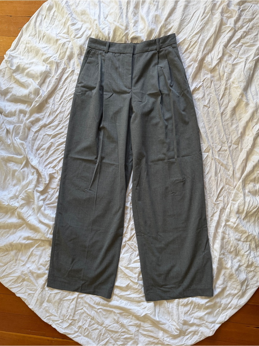 🩶Zara // Wide Leg Pleated Trousers🩶 - Picture 4 of 14